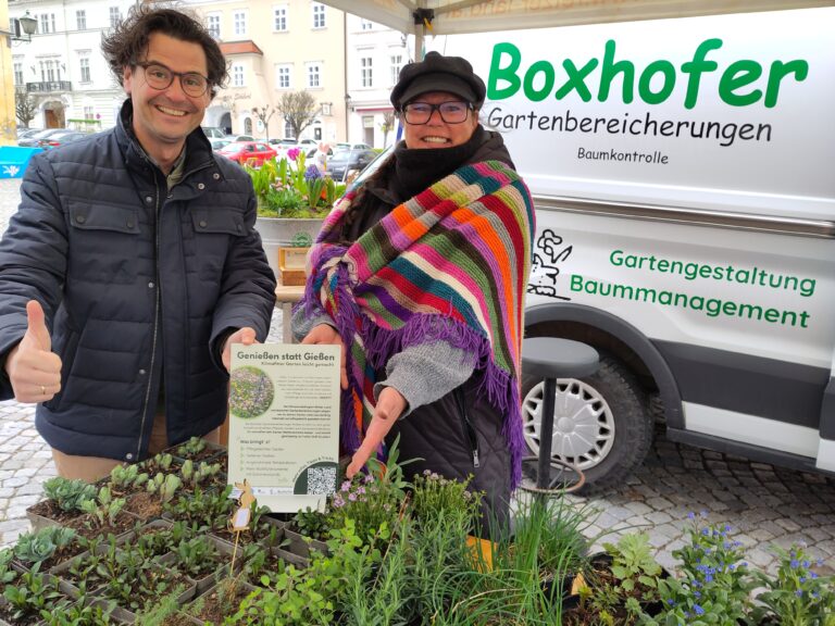 Mehr über den Artikel erfahren Genießen statt Gießen: Sei g‘scheid und mach deinen Garten klimafit!